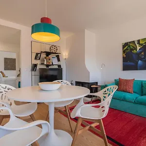 Lovelystay - Mountain View Apartment Sintra