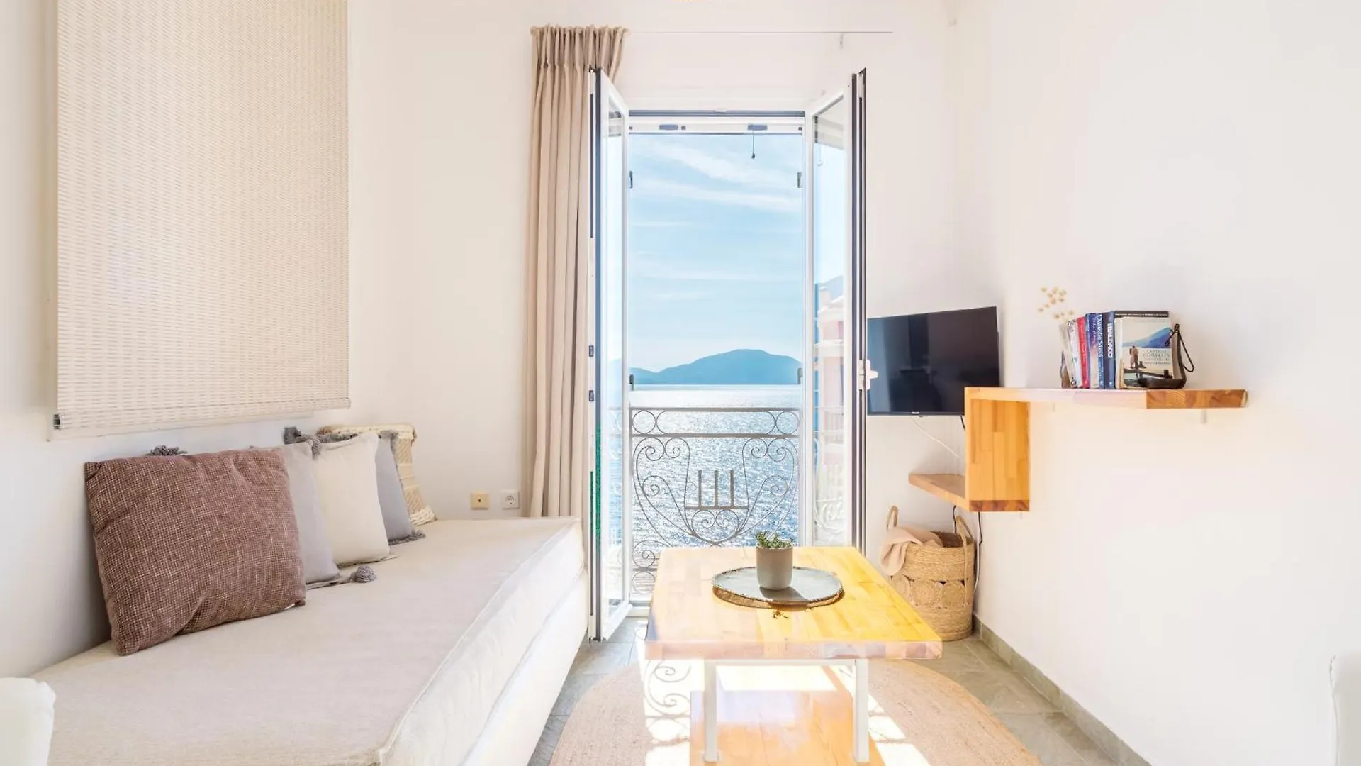 Kanakis Apartments Asos